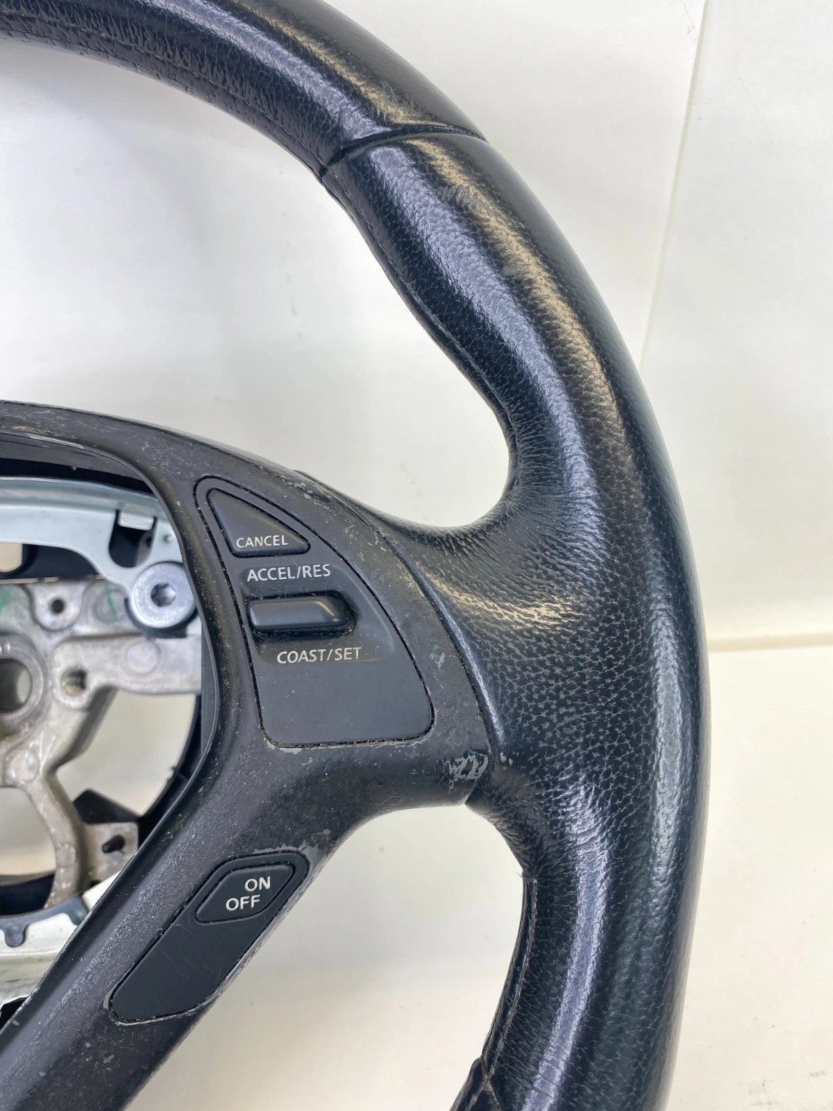 2007 2008 INFINITI G35 SEDAN STEERING WHEEL W/ CRUISE & AUDIO CONTROL SWITCH OEM