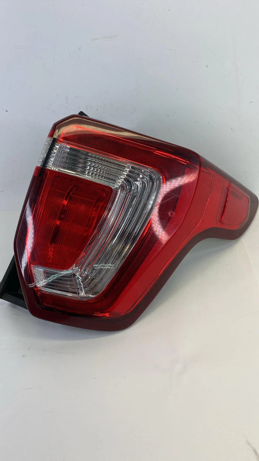 2016-2019 FORD EXPLORER POLICE INTERCEPTOR UTILITY RIGHT TAILLIGHT TAILLAMP OEM