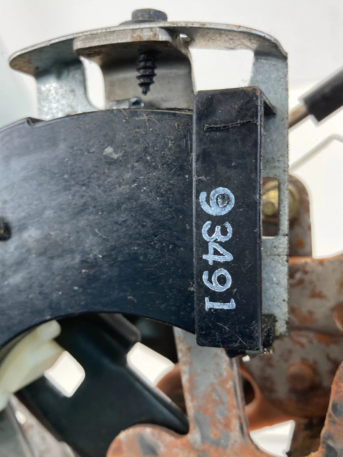 98 99 00 01 02 CHEVROLET CAMARO AUTOMATIC FLOOR GEAR SHIFTER LEVER HANDLE OEM