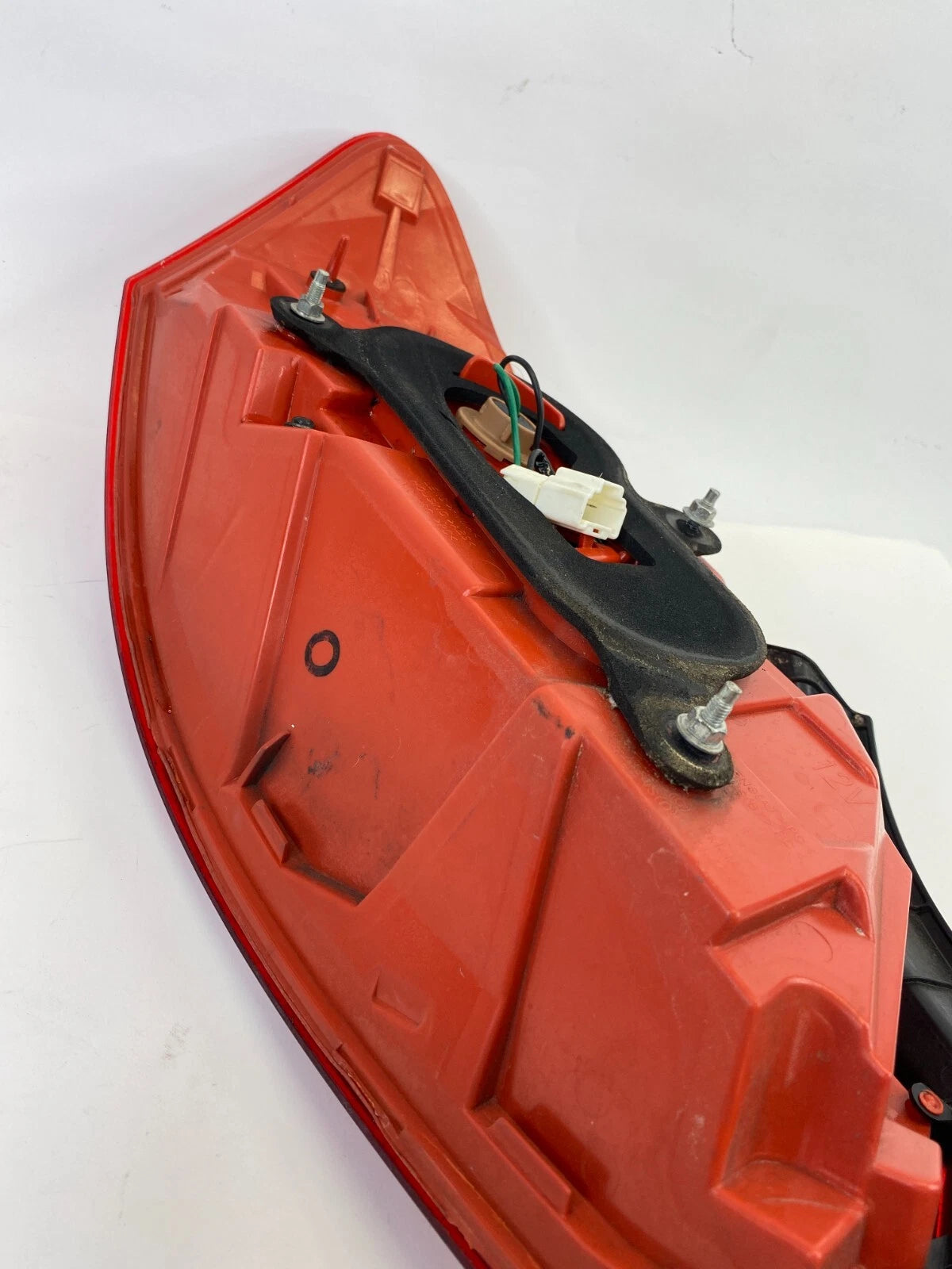 2009-2013 INFINITI G37 SEDAN REAR RIGHT PASSENGER SIDE TAIL LIGHT TAILLIGHT LAMP