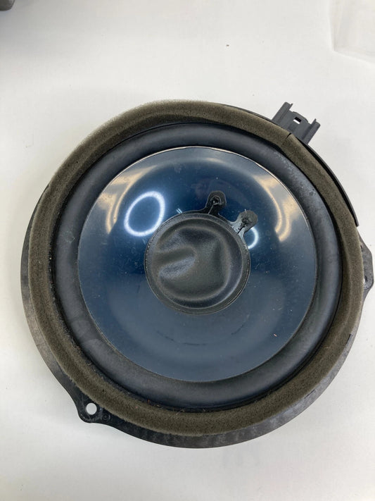 2012-2018 FORD FOCUS REAR LEFT DOOR SOUND SYSTEM SPEAKER ASSEMBLY 6M2T-18808-FC