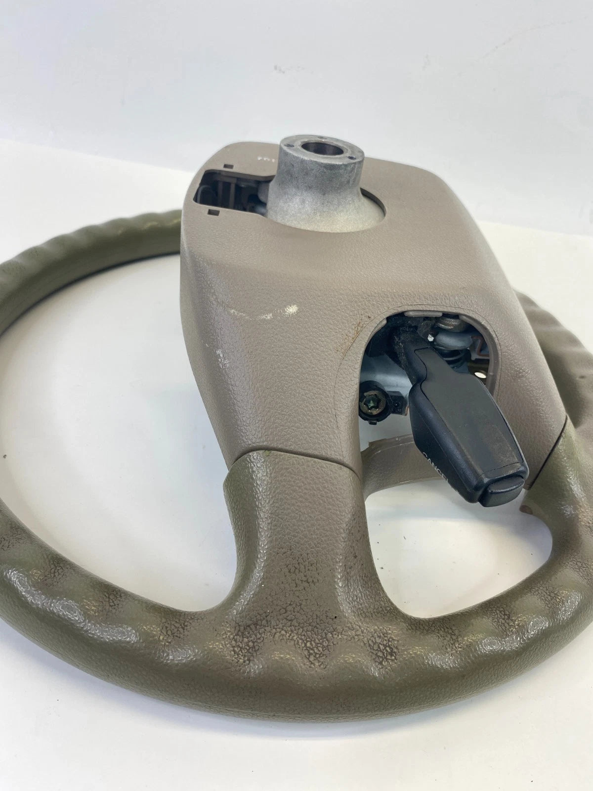 05-10 KIA SPORTAGE LX STEERING WHEEL WITH CRUISE CONTROL SWITCH STALK UNIT OEM