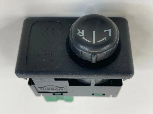 2001-2004 NISSAN PATHFINDER DASH MIRROR ADJUSTMENT CONTROL SWITCH OEM