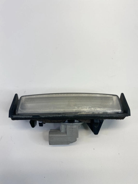 2002-2011 TOYOTA CAMRY TRINK LID LICENSE PLATE LIGHT LAMP ASSEMBLY OEM E13-0553