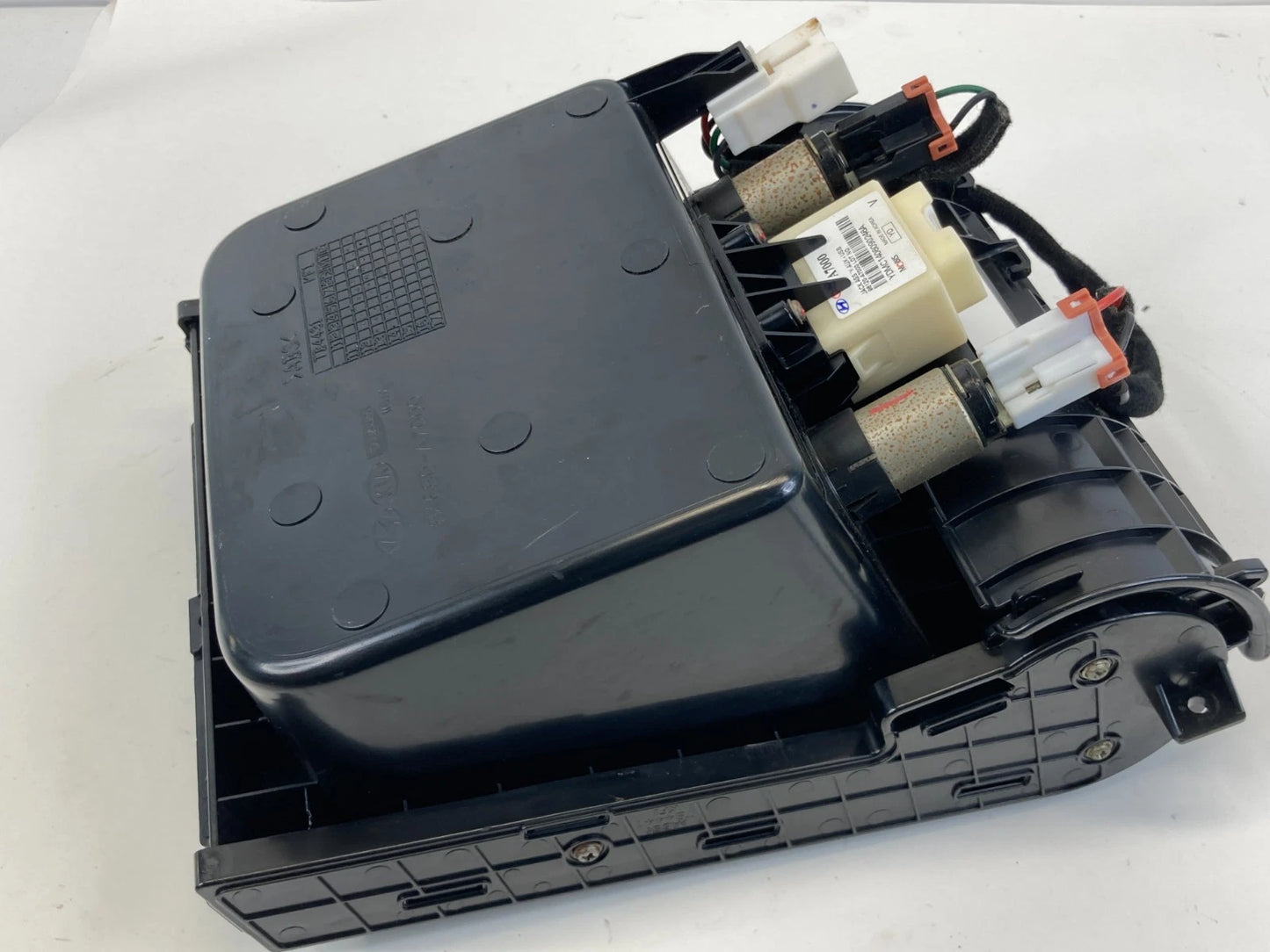 14-16 KIA FORTE CENTER CONSOLE ACCESSORY STORAGE TRAY W/ AUX & USB 84680-A7000
