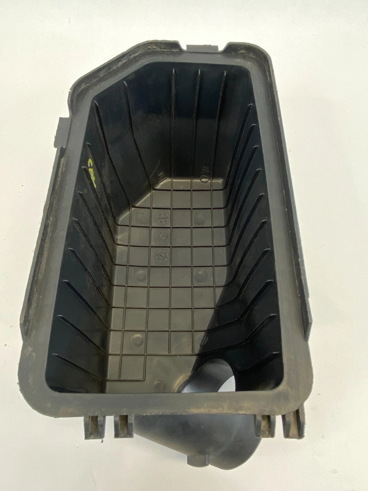 2010 2011 KIA SOUL 2.0L L4 AIR CLEANER FILTER BOX UPPER HOUSING 28111-2K300 OEM