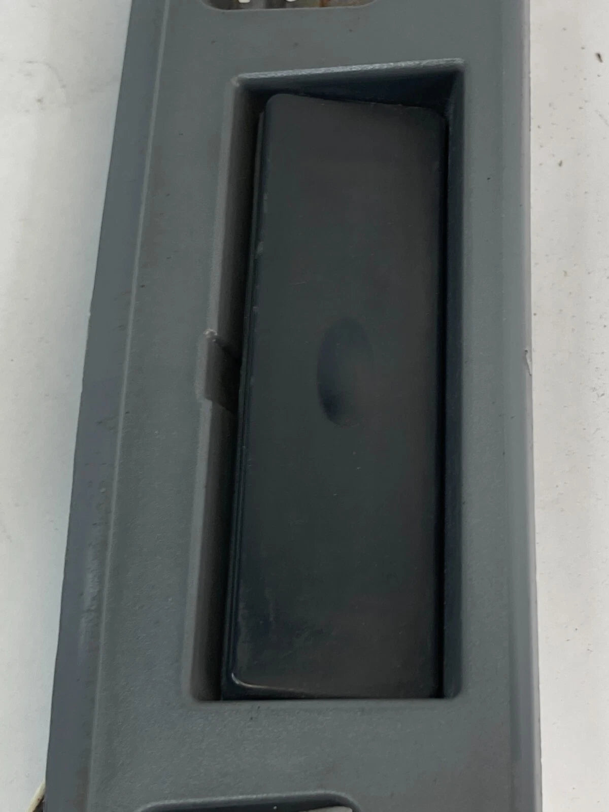 11-14 HYUNDAI SONATA REAR TRUNK HATCH HANDLE MOLDING W/ LICENSE LIGHT 97510-3S00