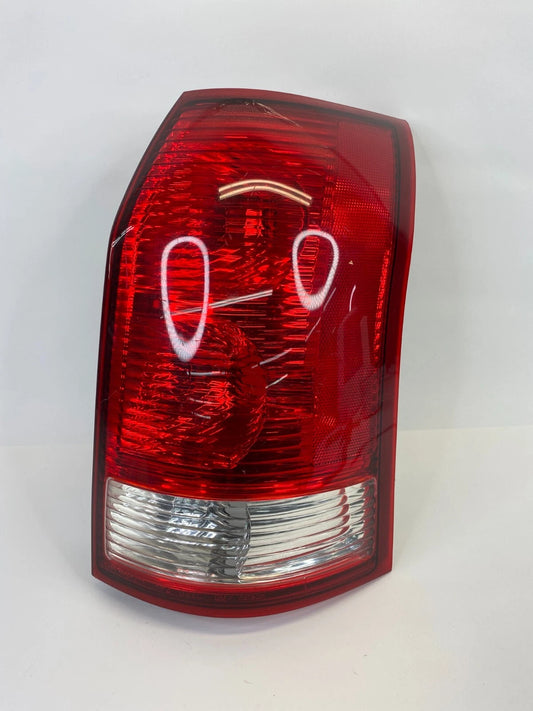 02-07 SATURN VUE REAR RIGHT PASSENGER TAIL LIGHT TAILLIGHT TAILLAMP 15851056 OEM