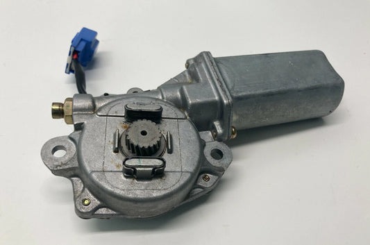2001-2006 ACURA MDX UPPER SUNROOF MOTOR ROOF MOTOR 70450-S0K OEM