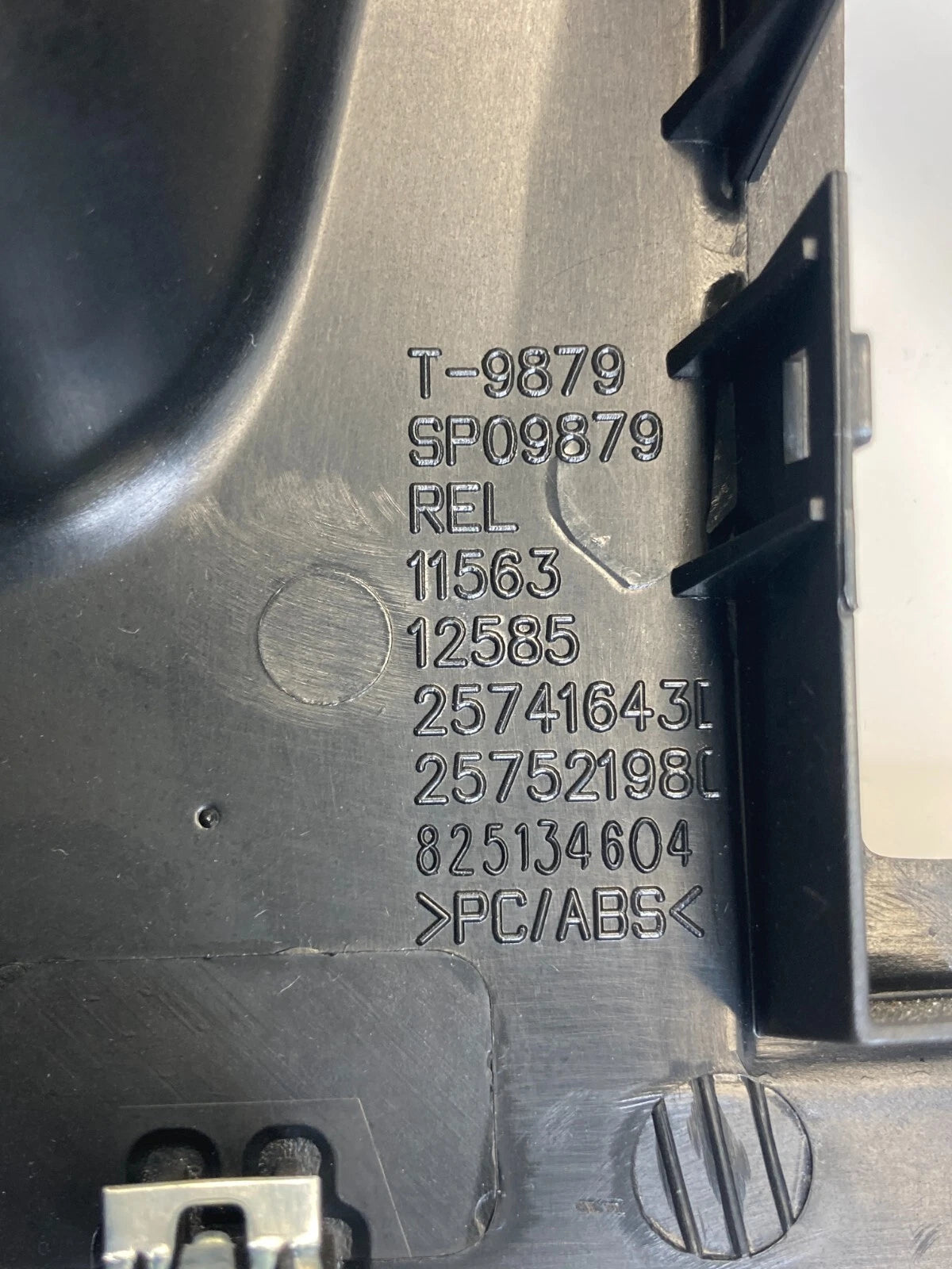 2008-2011 CADILLAC STS INSTRUMENT CLUSTER SURROUND BEZEL PANEL 25741643 OEM