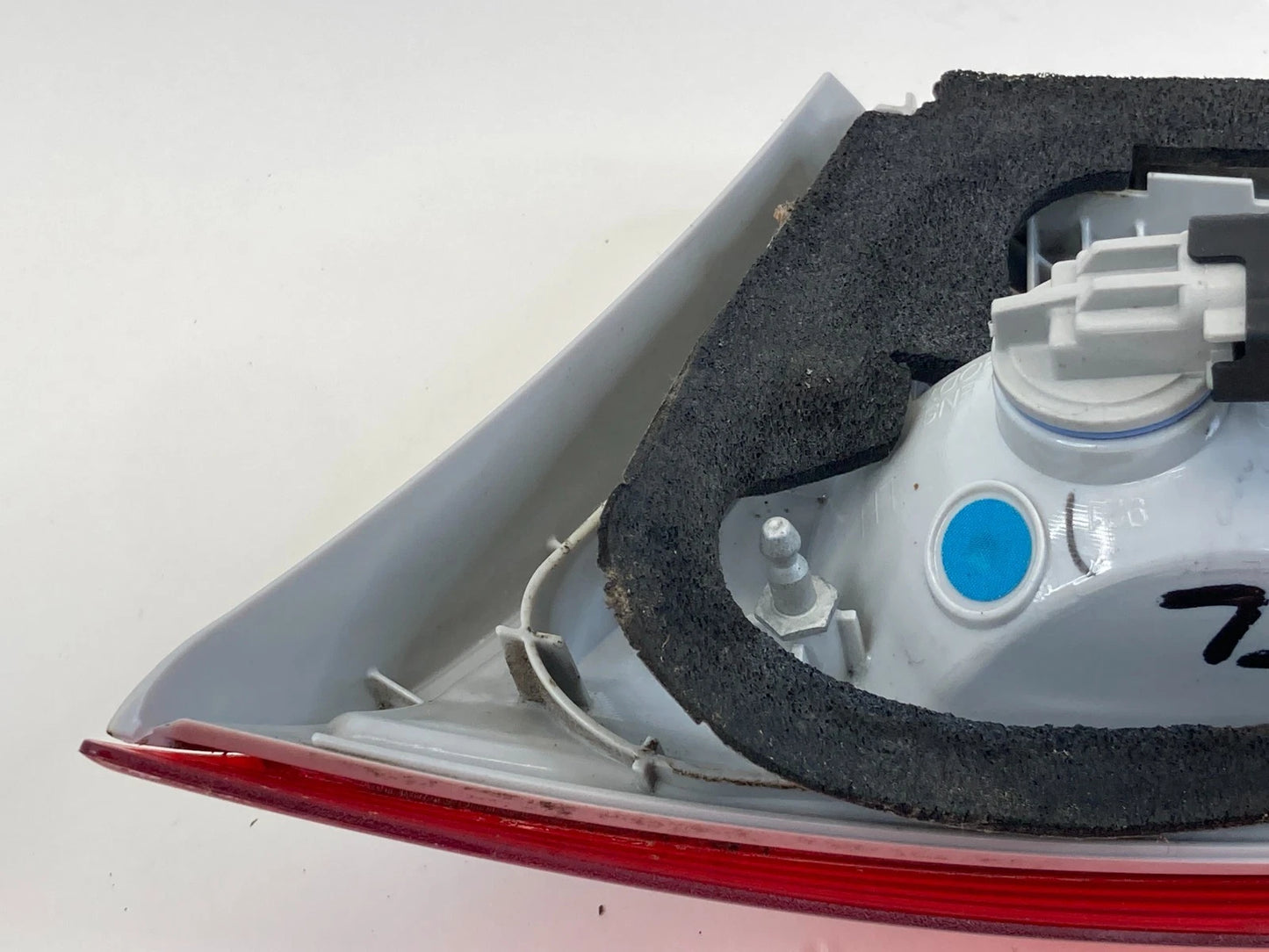 2012-2014 FORD FOCUS LEFT SIDE INNER REAR TAIL LIGHT ASSEMBLY BM5113A603-CH OEM