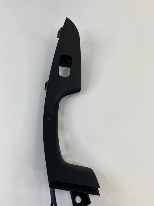 14-16 HYUNDAI ELANTRA REAR RIGHT DOOR WINDOW SWITCH TRIM BEZEL 201007574 OEM