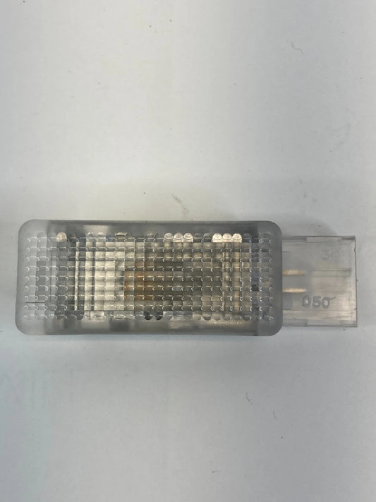2009-2022 VW VOLKSWAGEN TIGUAN FRONT DASH INTERIOR COURTESY LIGHT LAMP OEM