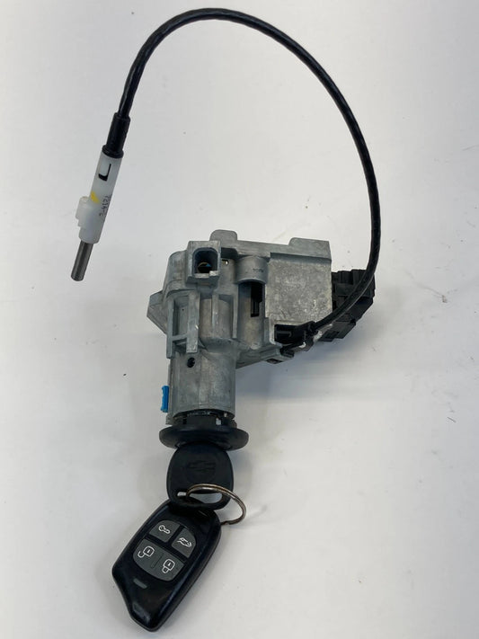 2000-2006 CHEVROLET TAHOE AT IGNITION SWITCH LOCK CYLINDER W/ KEY 26070075