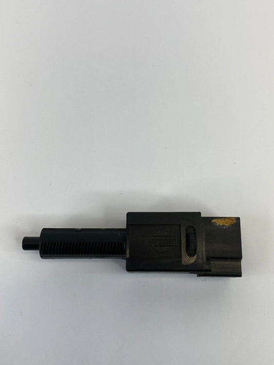 2004 2005 2006 2007 2008 NISSAN MAXIMA BRAKE LIGHT STOPLAMP BUTTON SWITCH OEM