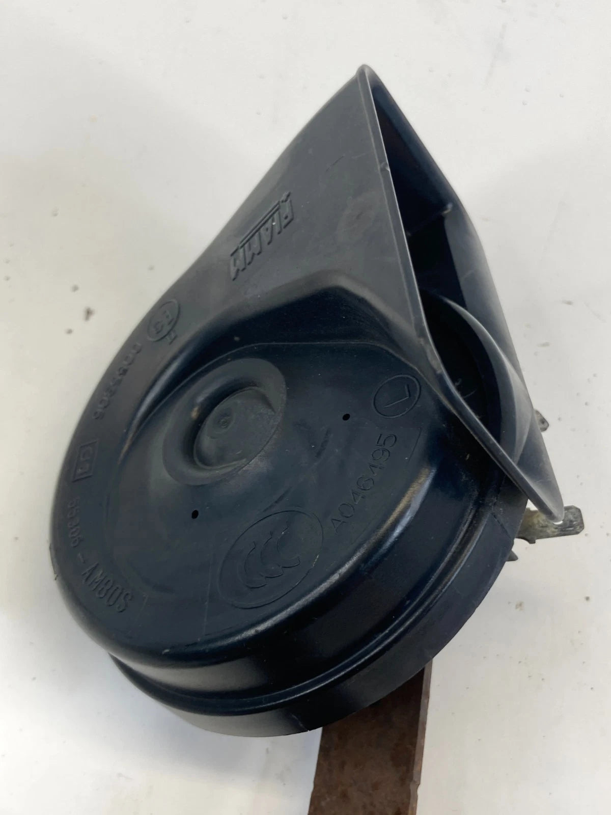 2013 13 Dodge Dart Low Note Horn Pitch Tone Alarm Signal E355306 OEM