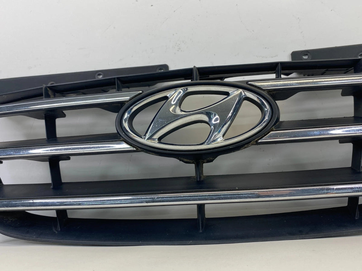 2009 2010 HYUNDAI SONATA FRONT BUMPER UPPER GRILLE MOLDING W /EMBLEM 86350-3K600
