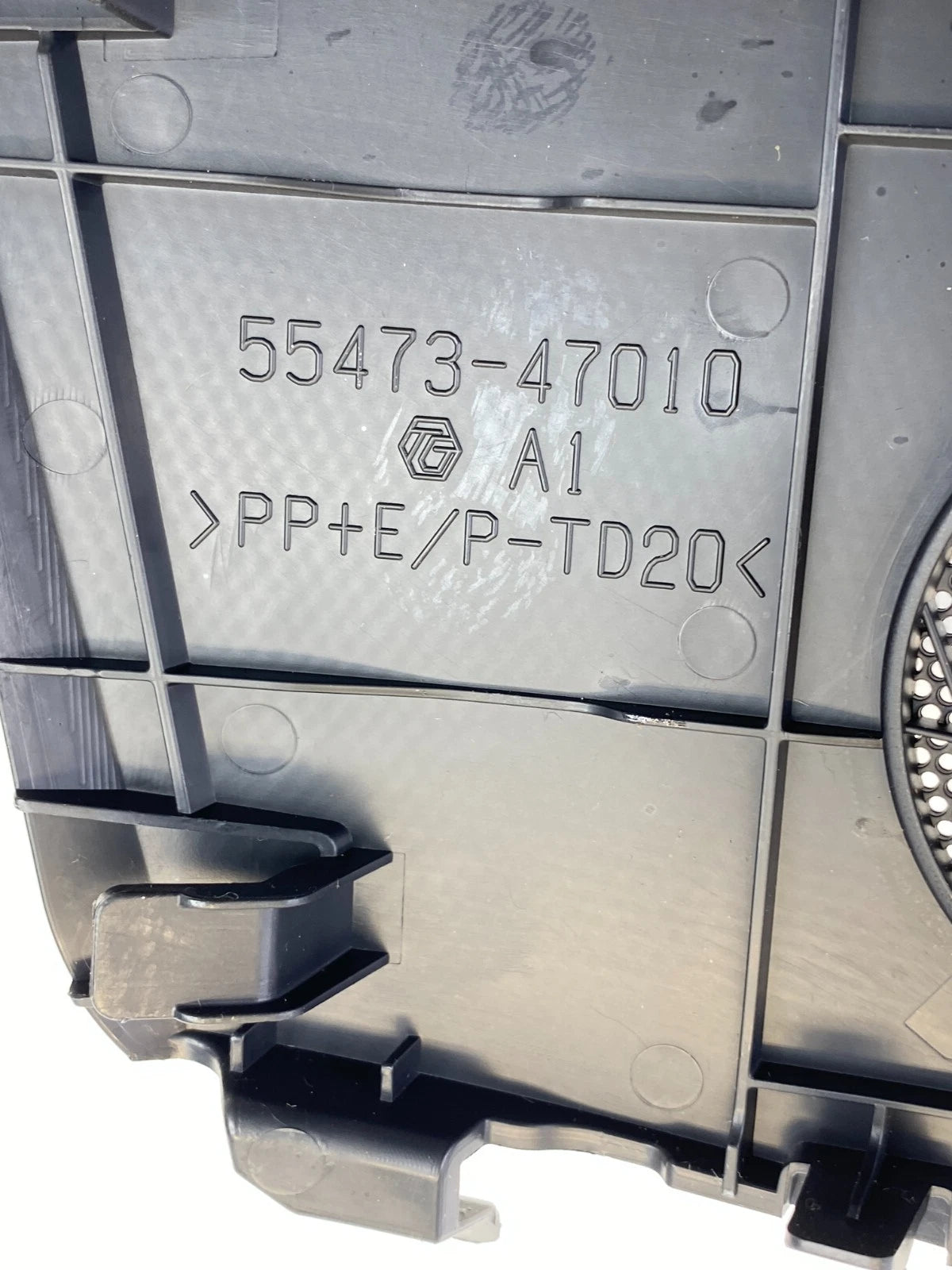10-15 TOYOTA PRIUS DASH INSTRUMENT PANEL RIGHT PASSENGER SPEAKER COVER TRIM OEM