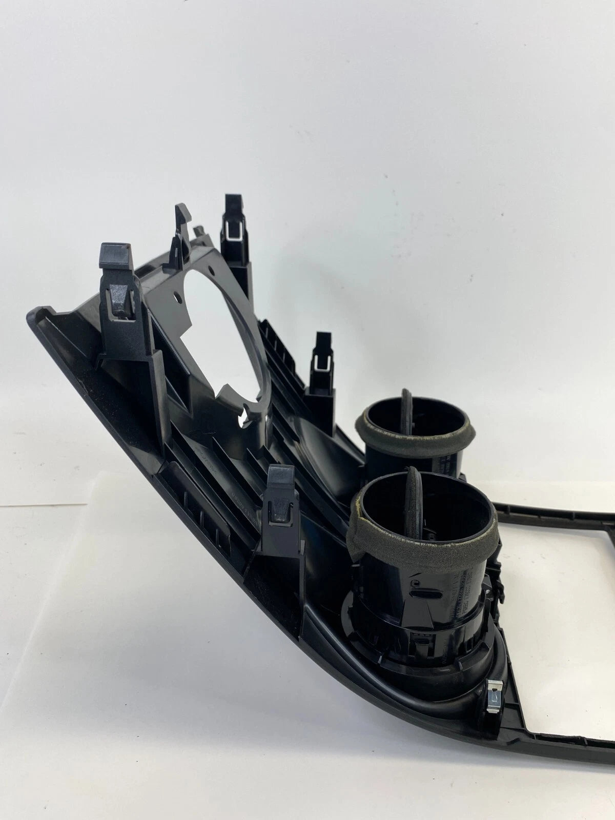 2011-2013 NISSAN ROGUE CENTER DASH RADIO BEZEL TRIM W VENTS BLACK 68260-1VX0A