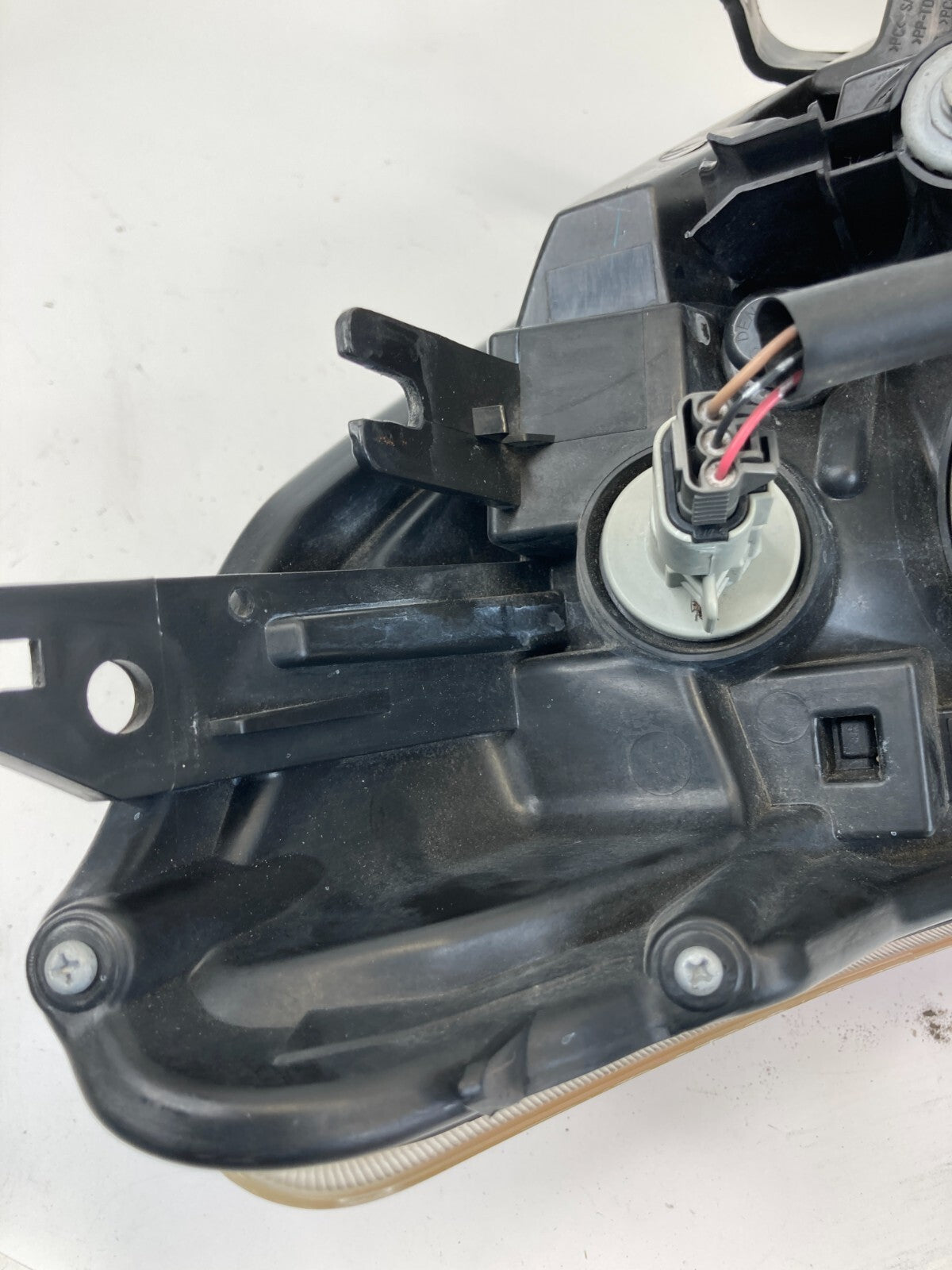 2008-2013 Nissan Rogue Front Left Driver Headlight Light Headlamp Lamp Halogen