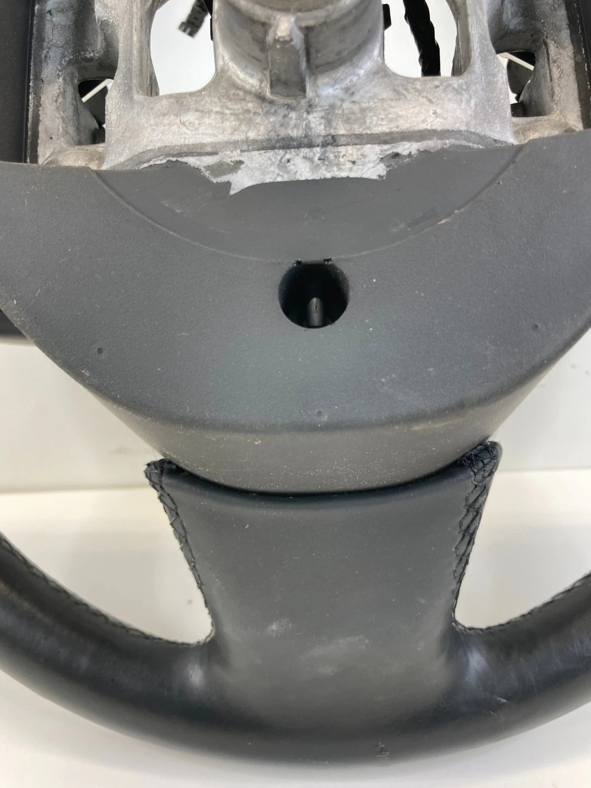 15-17 CHRYSLER 200 DRIVER STEERING WHEEL W/ CRUISE & AUIDO CONTROL SWITCH OEM