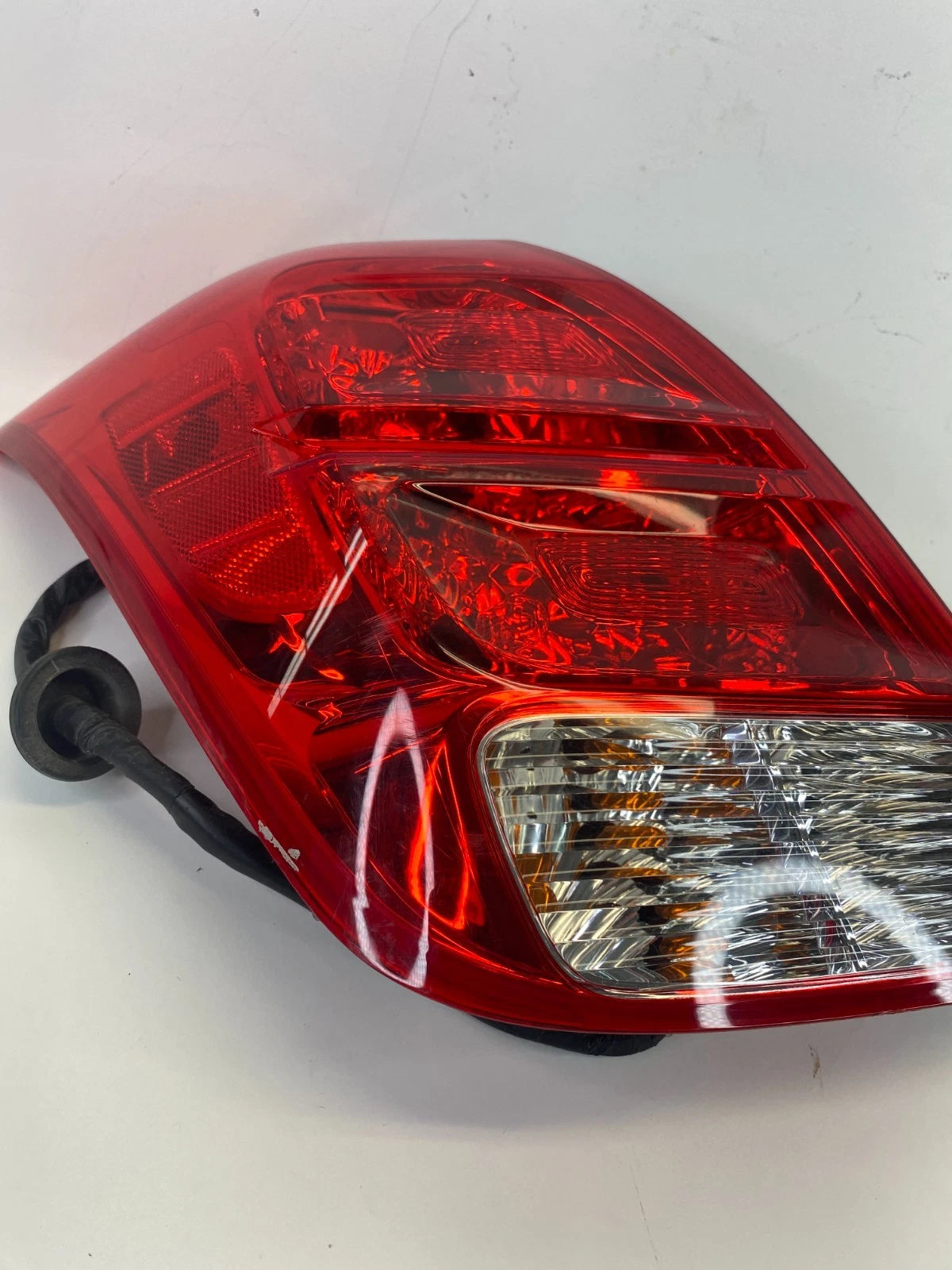 2015-2022 CHEVROLET TRAX DRIVER LEFT TAILLIGHT TAIL LIGHT LAMP 42599449 OEM