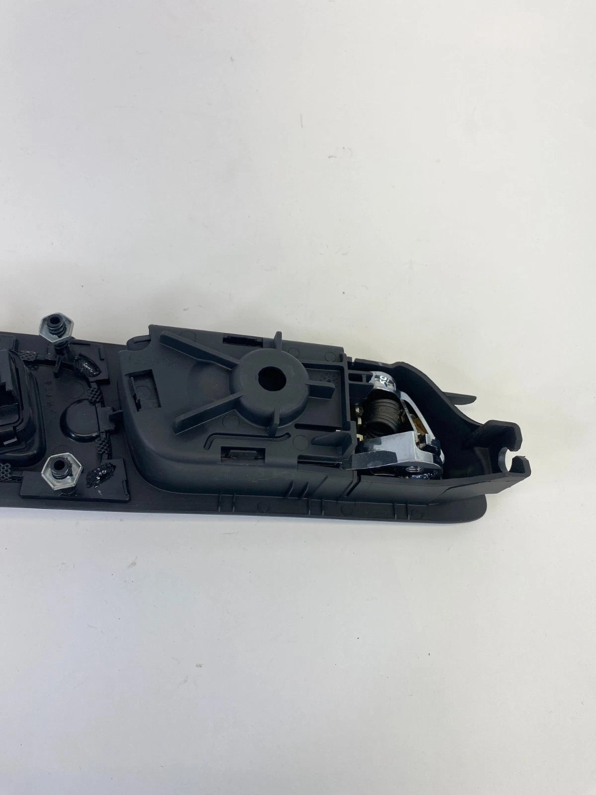 2013-2015 FORD POLICE INTERCEPTOR UTILITY FRONT LEFT SIDE INTERIOR DOOR HANDLE