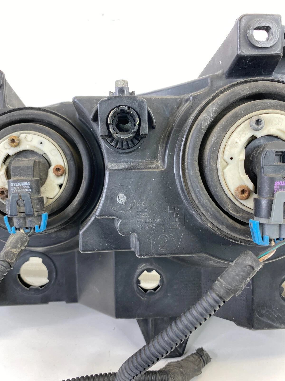 2005-2010 CHRYSLER 300 RIGHT PASSENGER SIDE HEADLIGHT HEADLAMP HALOGEN OEM