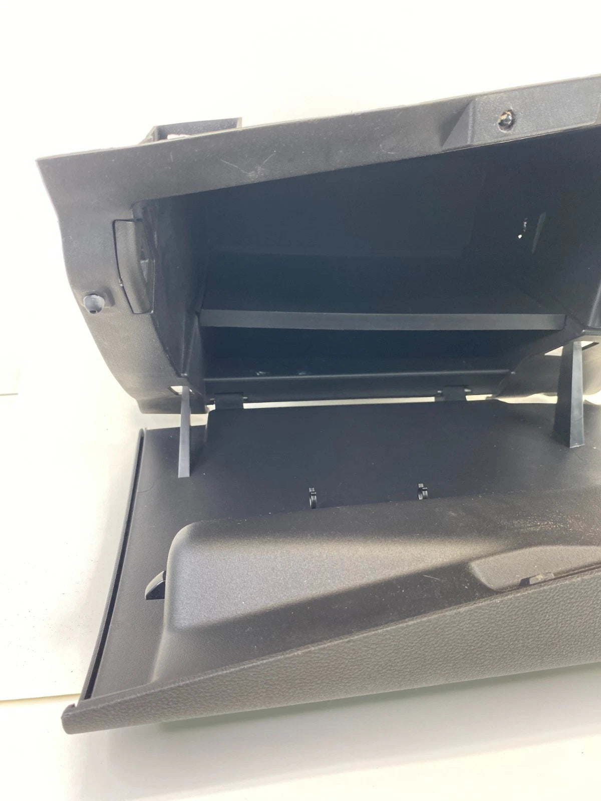 2013-2016 FORD ESCAPE DASHBOARD GLOVE BOX STORAGE ASSEMBLY CJ54-S060T10-AMW OEM