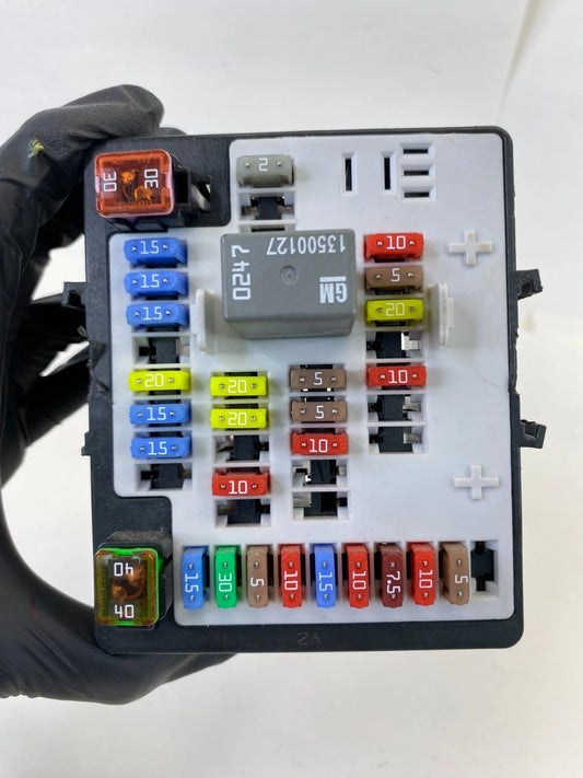 12-15 EQUINOX TERRAIN 2.4L A/T INTERIOR UNDER CABIN FUSE RELAY BOX 15518184 OEM