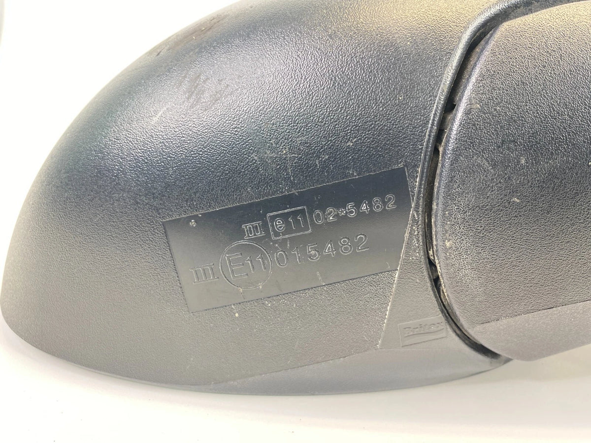 2001-2004 CHRYSLER PT CRUISER PASSENGER SIDE POWER DOOR MIRROR OEM E11015482