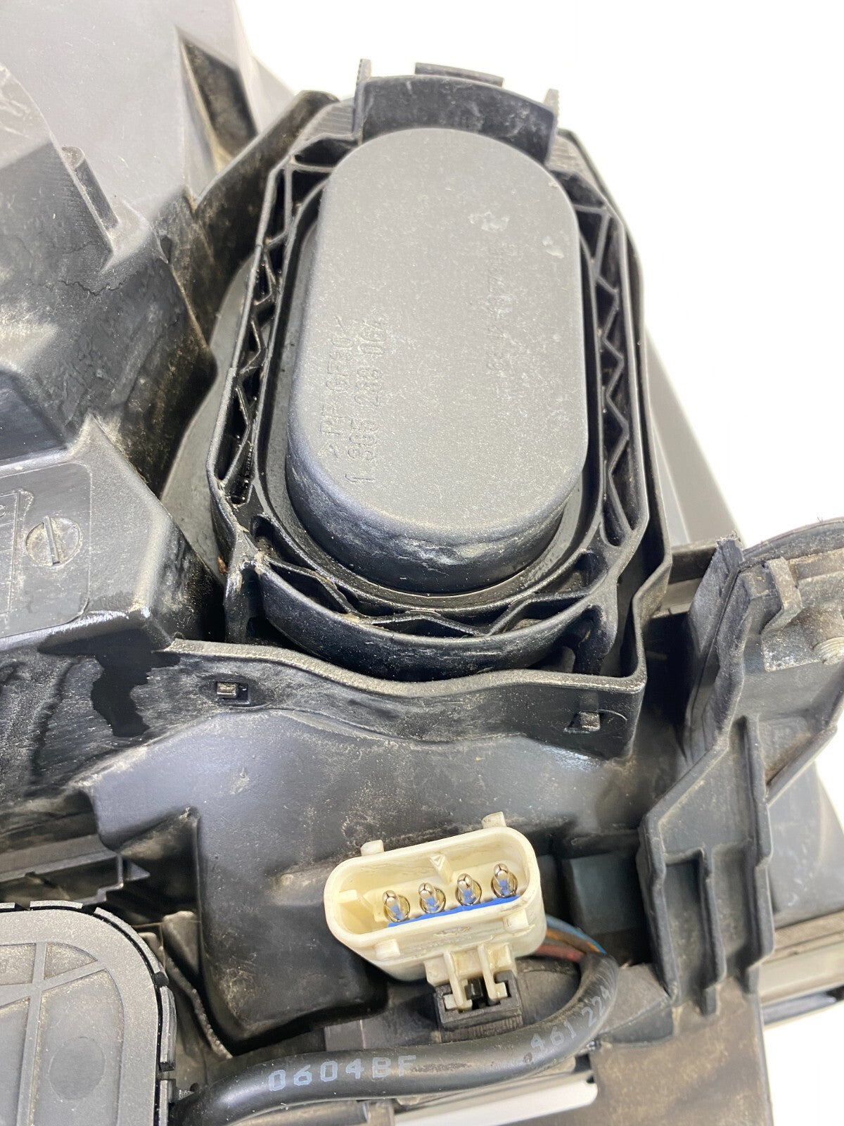 2003-2005 Land Rover Range Rover Front Left Side Xenon Headlight Headlamp OEM