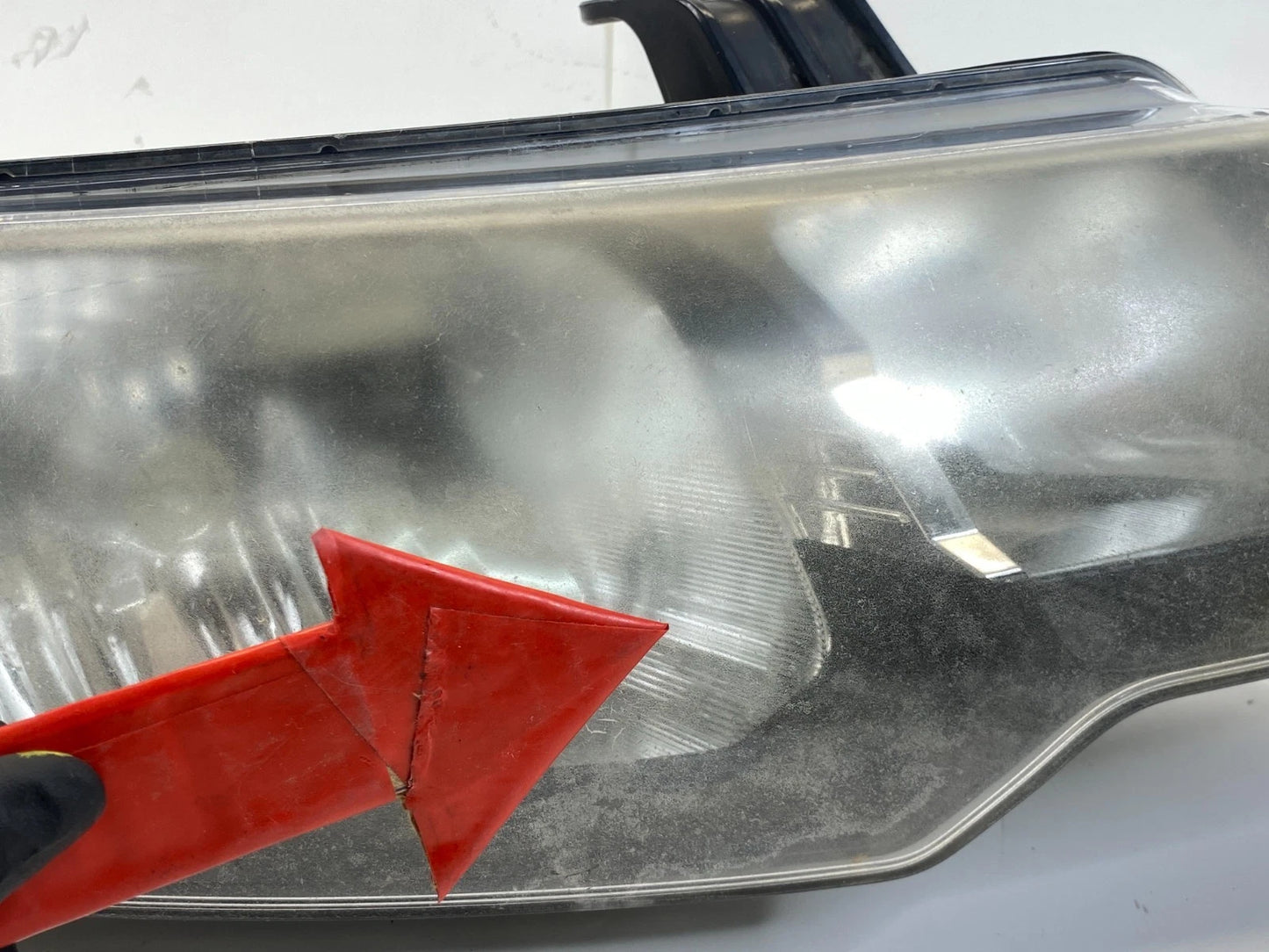 2010-2013 KIA FORTE SEDAN RIGHT PASSENGER SIDE HEADLIGHT LAMP OEM 92102-1MXXX