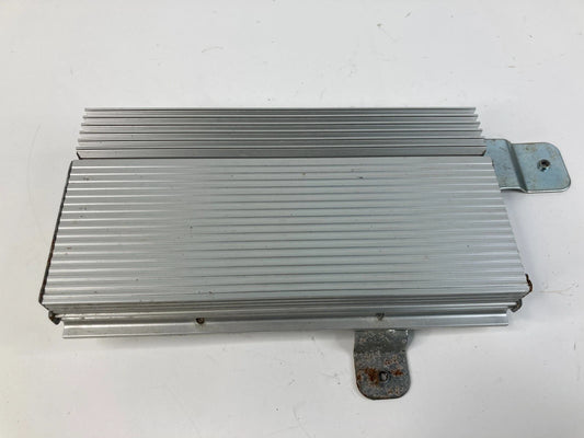 2009-2014 VW VOLKSWAGEN ROUTAN RADIO AUDIO STEREO AMPLIFIER AMP 05064618AB OEM