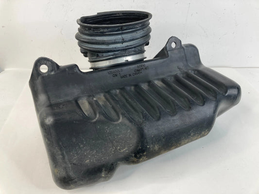 2000-2002 CHEVROLET CAMARO 3.8L A/T AIR CLEANER INTAKE DUCT RESONATOR 12563057