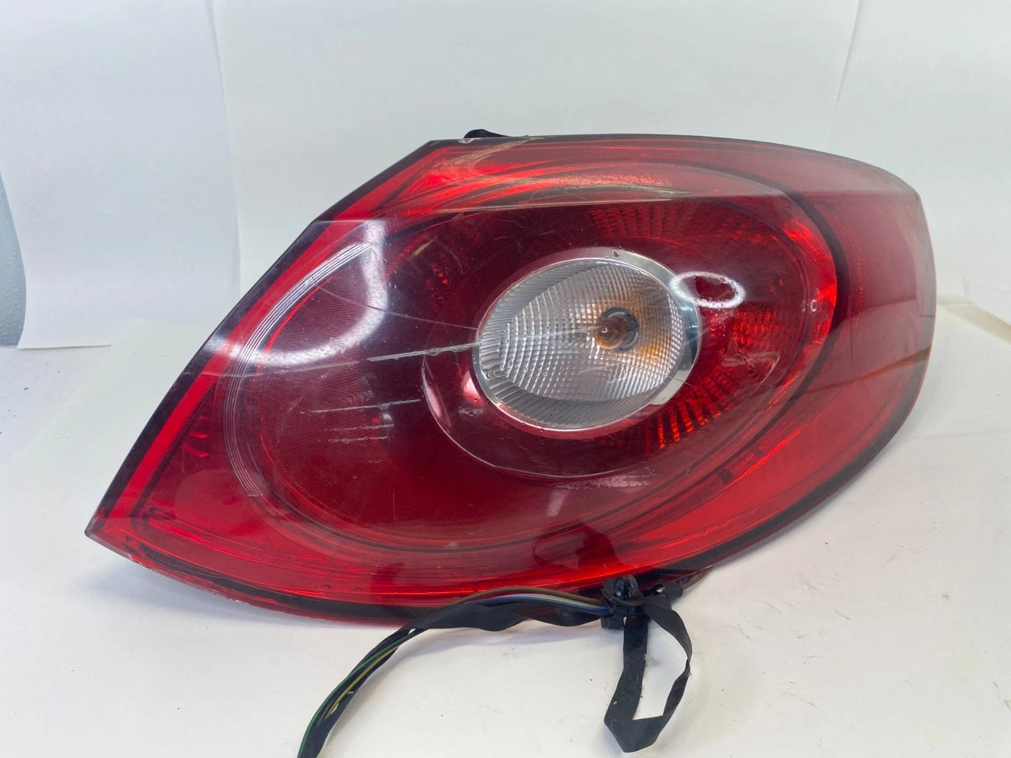 2009-2012 VW VOLKSWAGEN CC RIGHT PASSENGER OUTER TAIL LIGHT OEM
