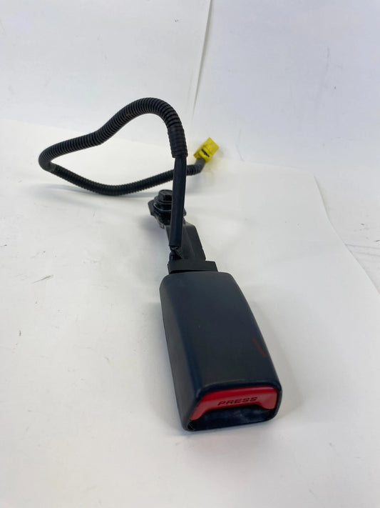 2012-2017 KIA RIO FRONT LEFT DRIVER SIDE SEAT BELT BUCKLE END 88830-1W500HU OEM