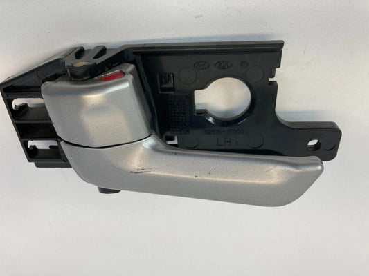 2005-2010 KIA SPORTAGE REAR LEFT SIDE INNER DOOR HANDLE SILVER OEM 82613-1F000