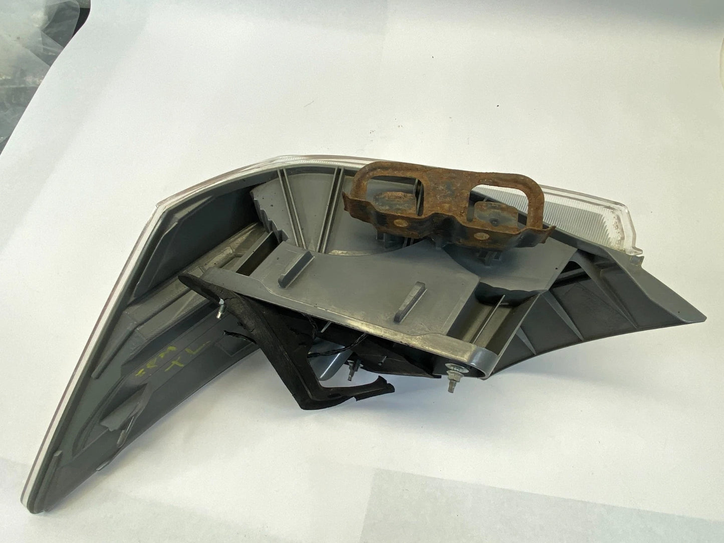 2008-2012 HONDA ACCORD SEDAN REAR LEFT LH TAIL LIGHT ASSEMBLY LAMP OEM