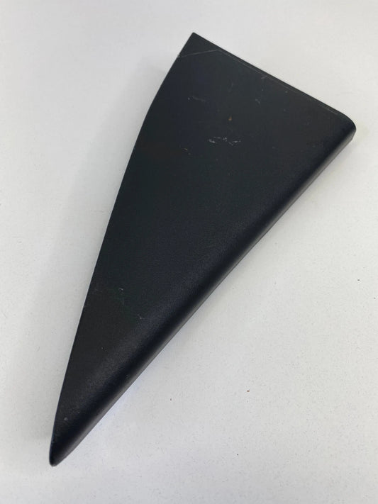 2005-2010 KIA SPORTAGE REAR RIGHT SIDE DOOR INTERIOR CORNER COVER 839201F000 OEM