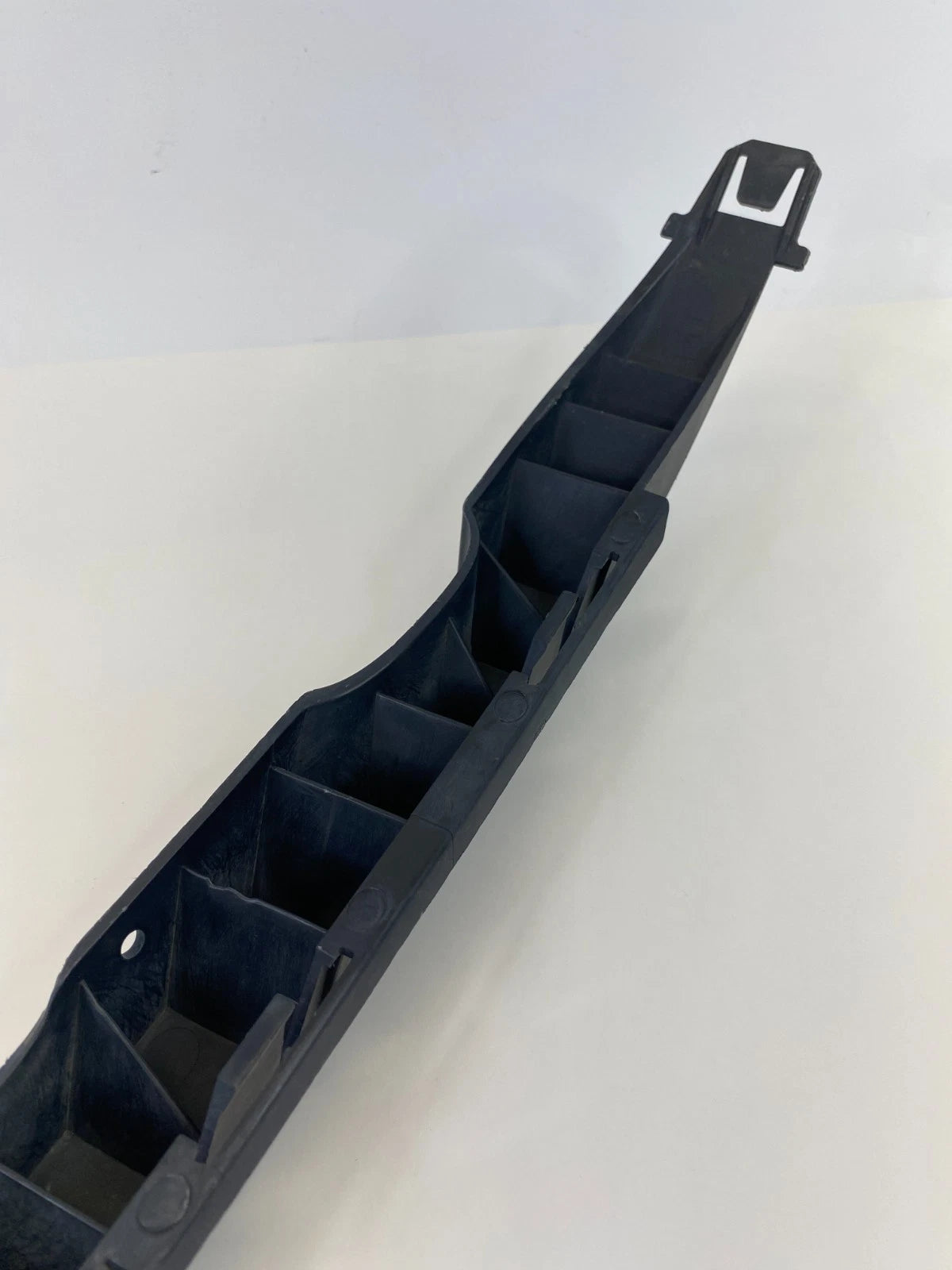 2010-2013 BUICK LACROSSE FRONT BUMPER LEFT SIDE FASCIA SUPPORT 22759450 OEM