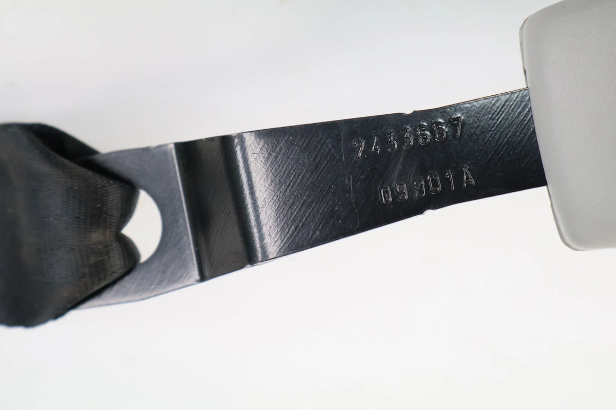 2011-2014 TOYOTA SIENNA SEAT BELT BUCKLE END ASSEMBLY OEM FACTORY