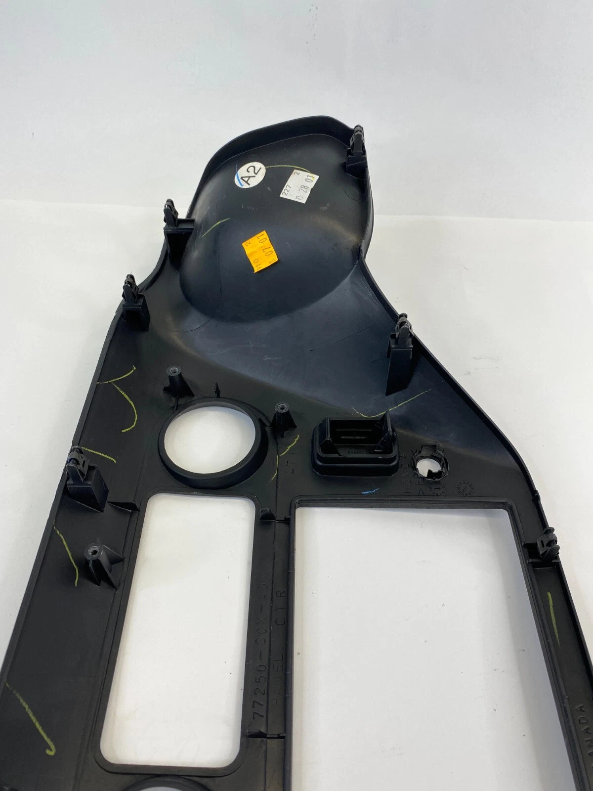 99-04 HONDA ODYSSEY CENTER DASH RADIO A/C AIR CONTROL BEZEL TRIM 77250-S0X-A0