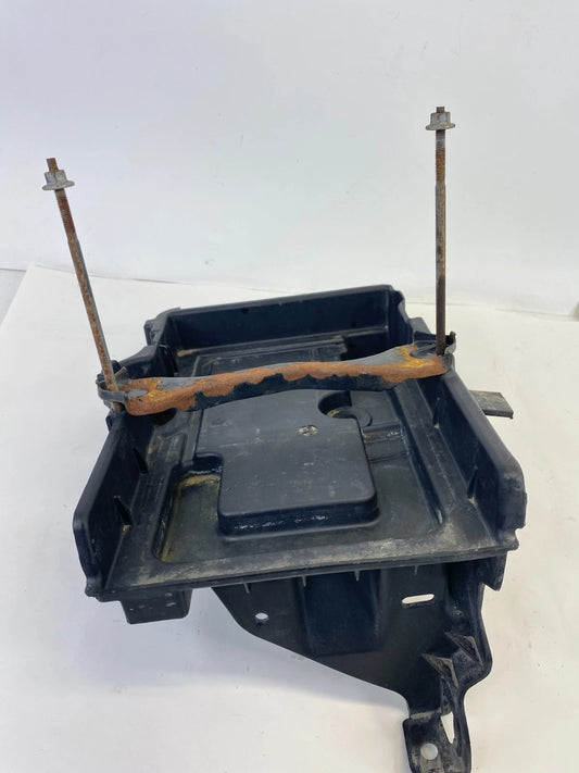2013-2019 FORD POLICE INTERCEPTOR SEDAN 3.5L V6 AT BATTERY TRAY HOLDER BRACKET