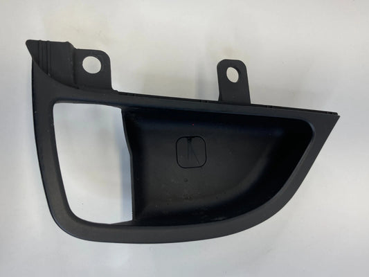 11-16 HYUNDAI ELANTRA REAR LEFT INNER DOOR HANDLE BEZEL COVER 83611-MD100 OEM