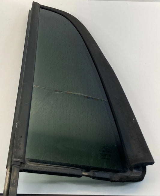 2003 04 05 2006 LINCOLN NAVIGATOR REAR LEFT BACK DOOR SIDE VENT WINDOW GLASS OEM