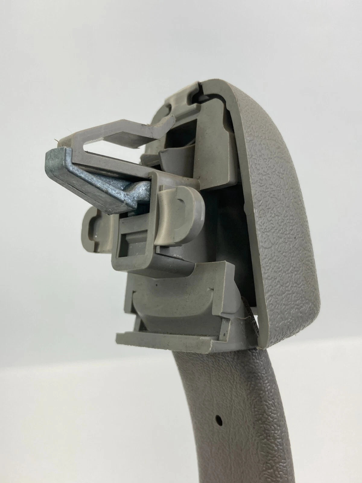 2002-2004 GMC ENVOY REAR LEFT SIDE INNER ROOF GRAB GRIP HANDLE RR LH OEM