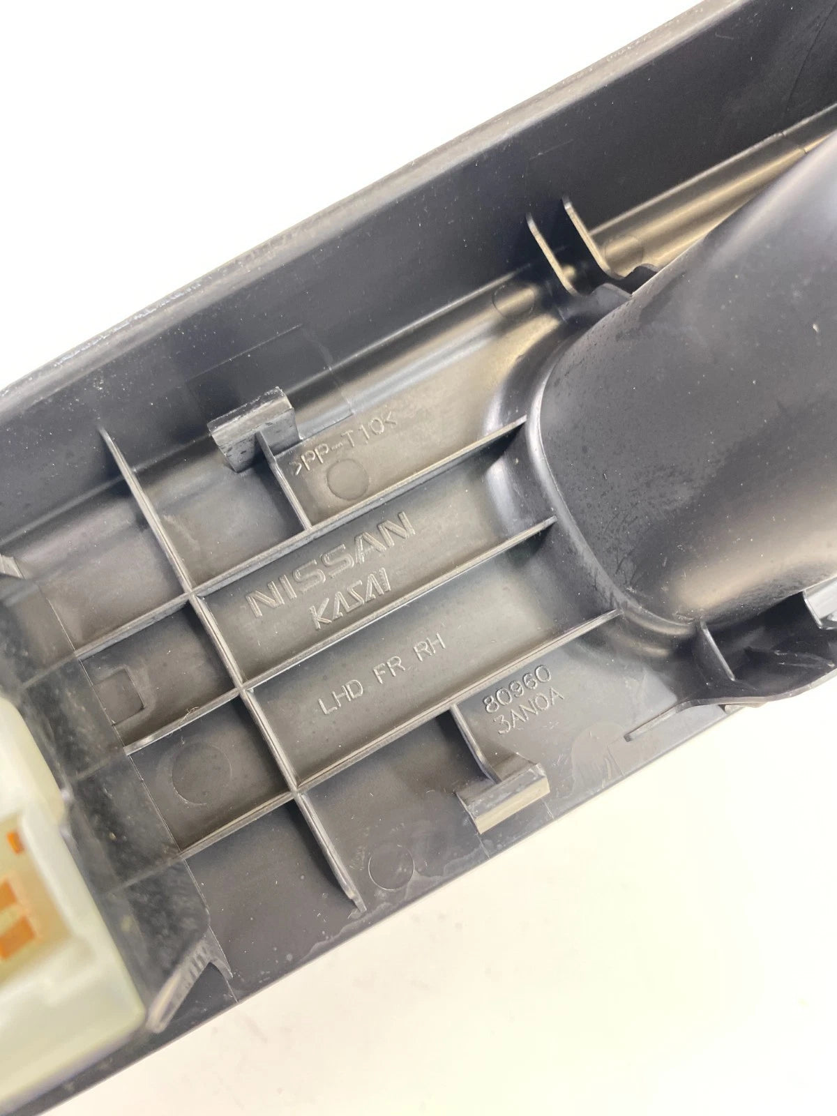 2012-2019 Nissan Versa SEDAN Front Right Side Door Power Window Control Switch