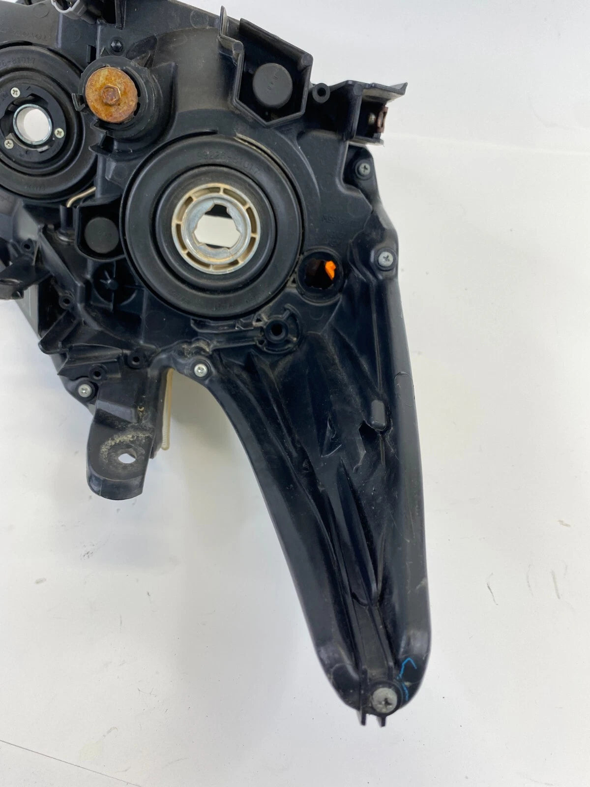 2010 2011 TOYOTA PRIUS FRONT LEFT DRIVER HEADLIGHT HEADLAMP 99226-81017 OEM