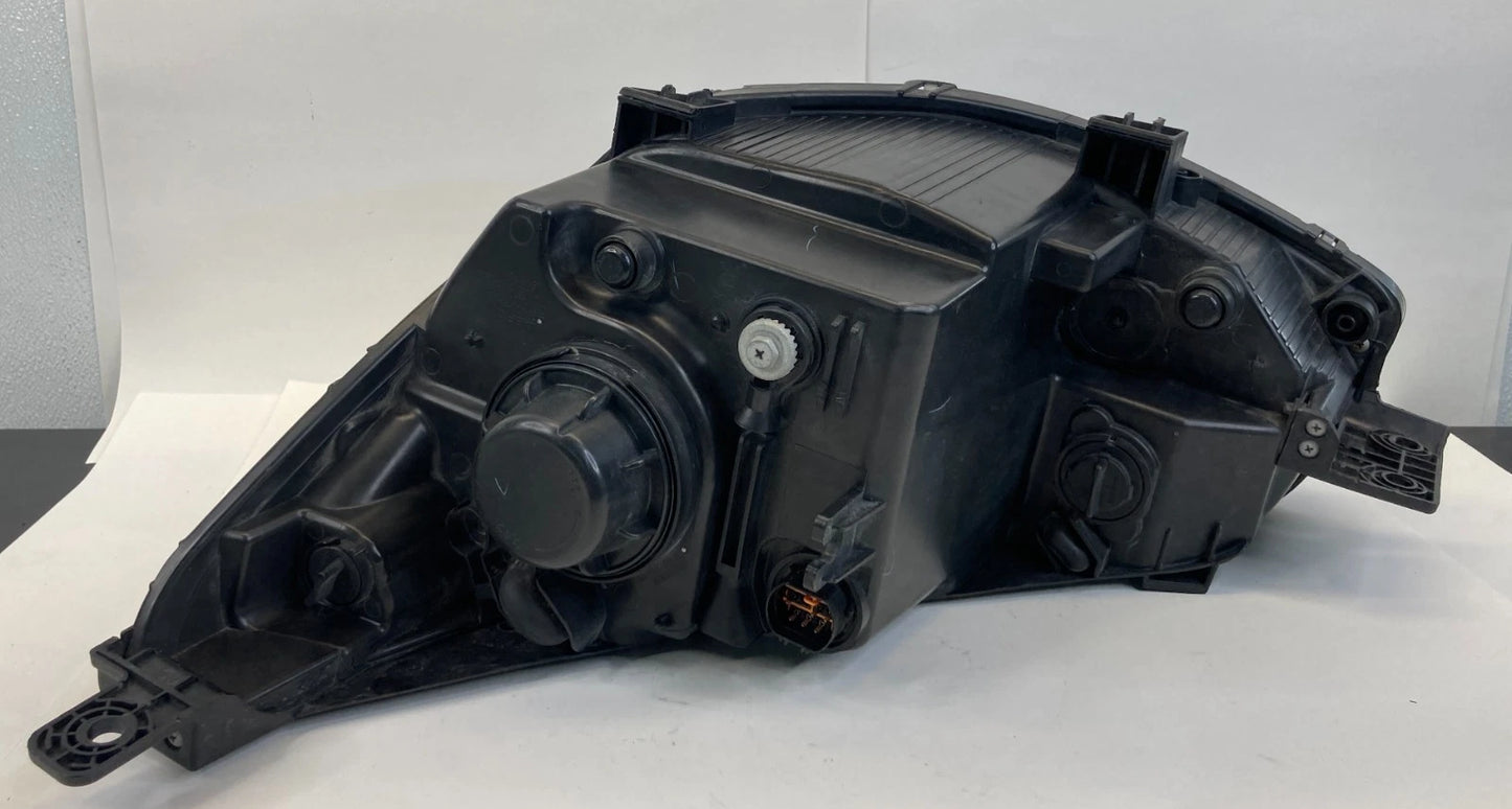2014-2016 KIA SOUL FRONT RIGHT PASSENGER SIDE HEADLIGHT HEADLAMP HALOGEN OEM
